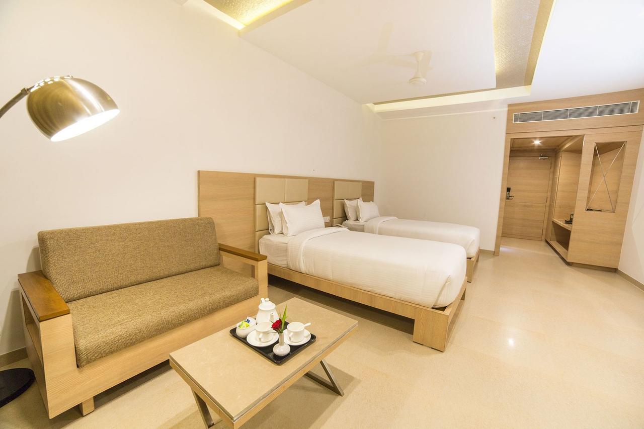 Hotel Vivera Grande Dindigul Ngoại thất bức ảnh